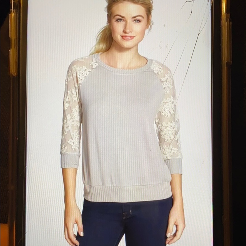 Olivia Moon Gray top with lace sleeves